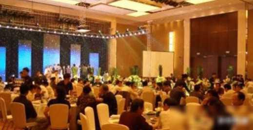 一位女员工发出50份邀请，却无人出席，次日即离职