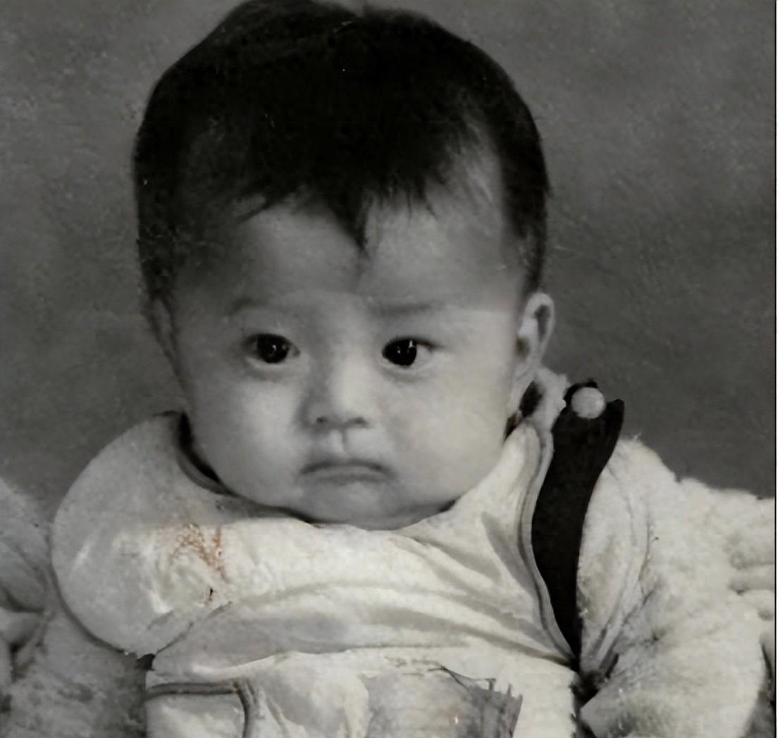 他连登8次春晚，曾红过四大天王，却因“作死”入狱，今54岁太凄惨