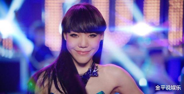 吴莫愁|“消失的巨星”吴莫愁：从1.3亿代言费到县城卖唱，她做错了什么