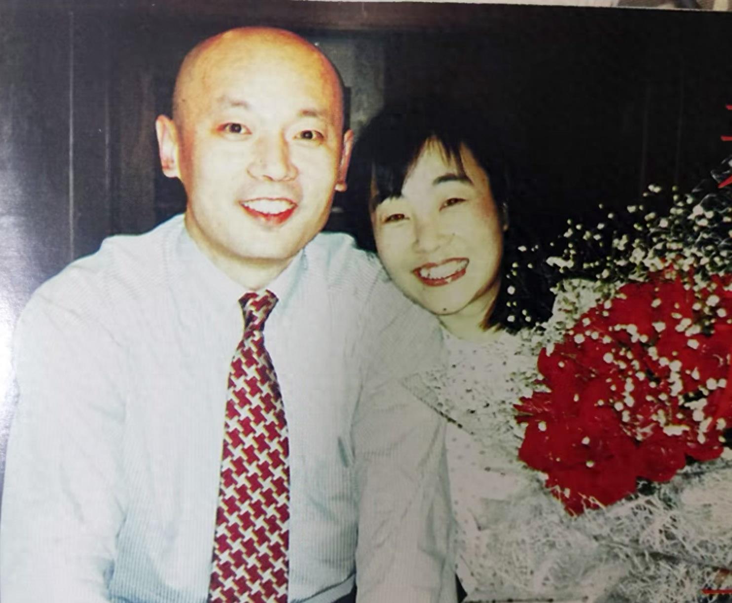 66岁的葛优:父母都已去世,妹妹远在美国,如今再出现憔悴不已