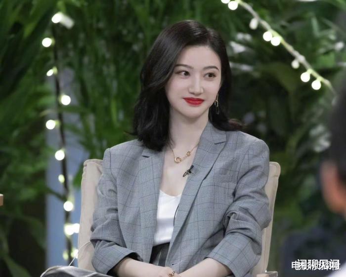 景甜|景甜被曝抑郁症复发!工作人员全天陪伴,并且暂停其所有工作