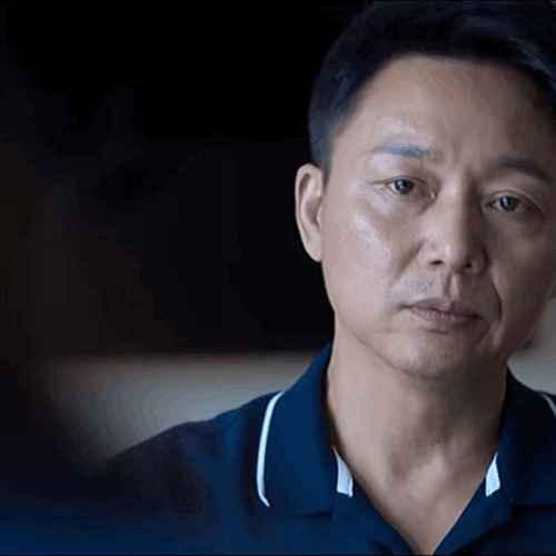 这些侮辱观众的剧情:红裙美背搞偷袭我忍了,湿旗袍打鬼子忍不了