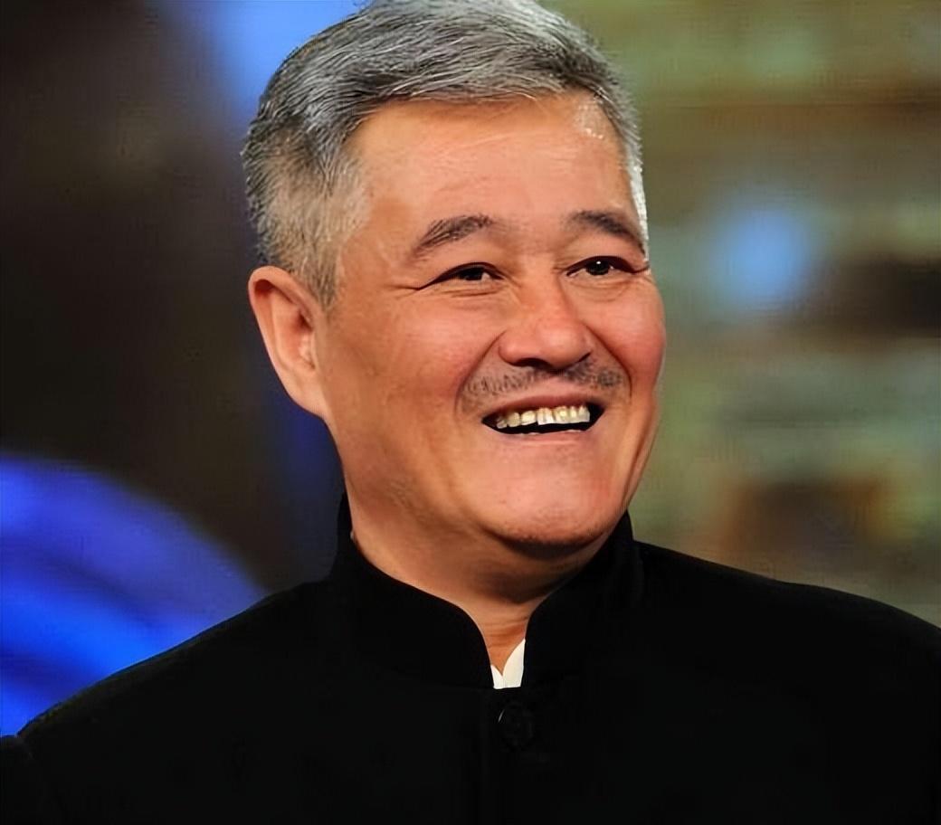 赵本山|赵本山女婿信息被曝：博士生，在国外有生意不缺钱，婚后定居东北