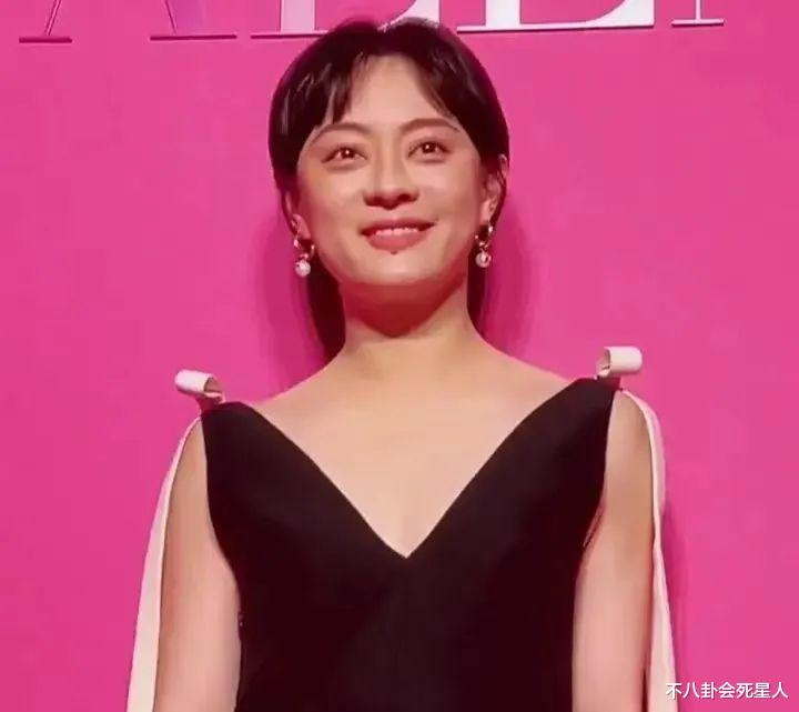 生图|满脸痘、皱纹多，明星离开了美颜，生图还不如普通人