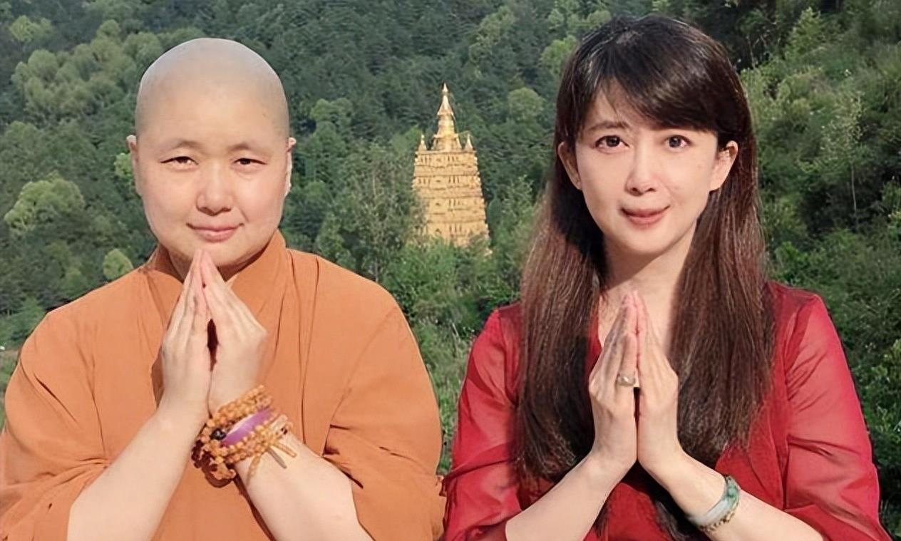 知名女星被曝出轨女助理,前夫下场狂撕,11岁的儿子出面力挺