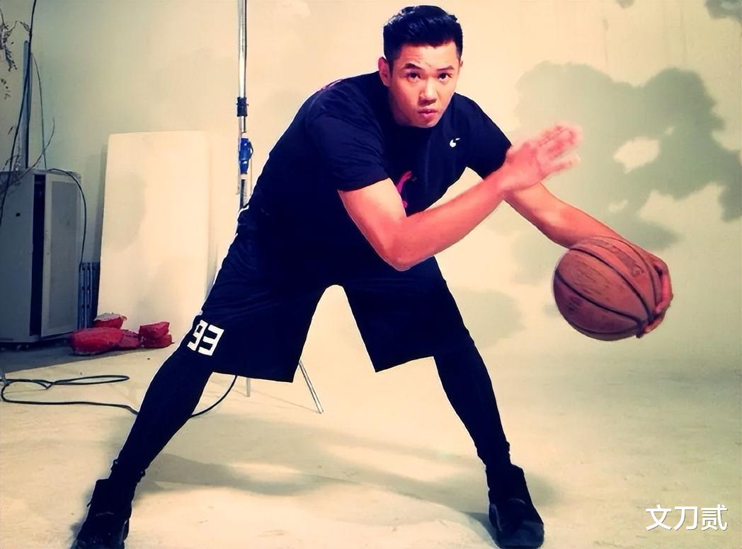 大小S背后的“七仙女”，为何只有嫁不进豪门的吴佩慈笑到最后？