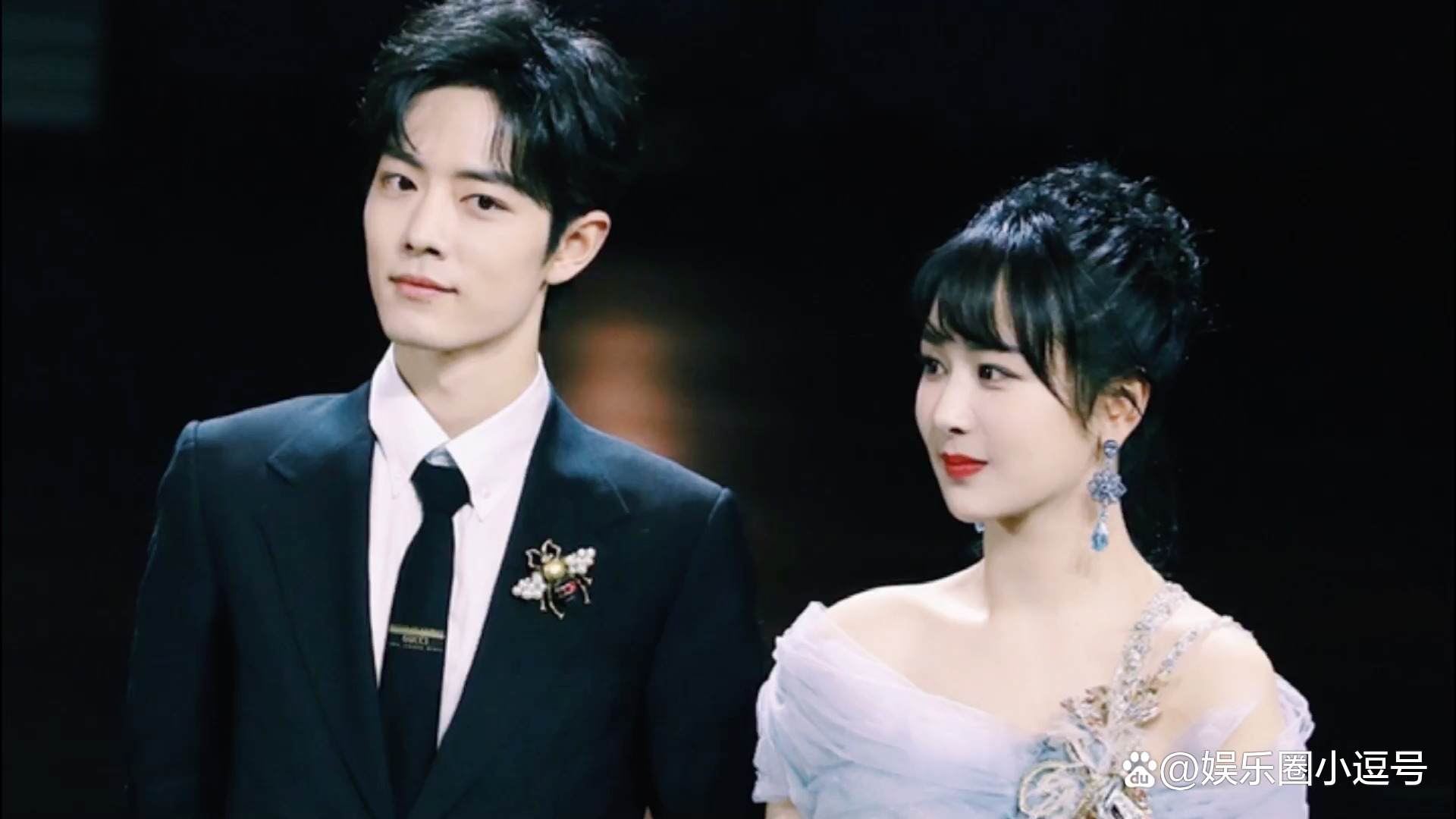 狗仔曝杨紫肖战恋情,疑似情侣用餐走红,网友灵魂拷问:真的吗