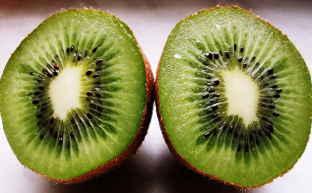 少碰2种维生素!研究表明:乱吃维生素的人,患癌风险或增加27%