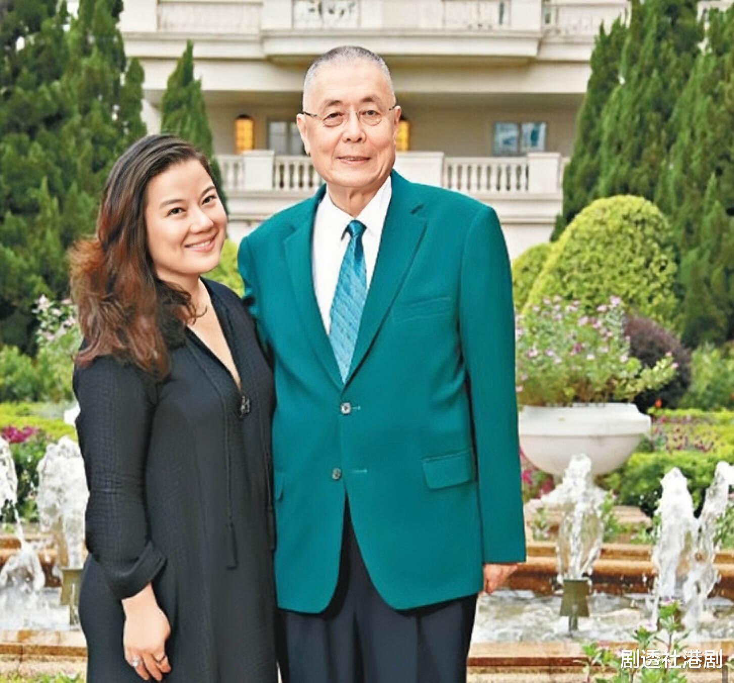 宝刀未老！84岁知名钢琴大师再度当爸，47岁名媛妻子二胎产子