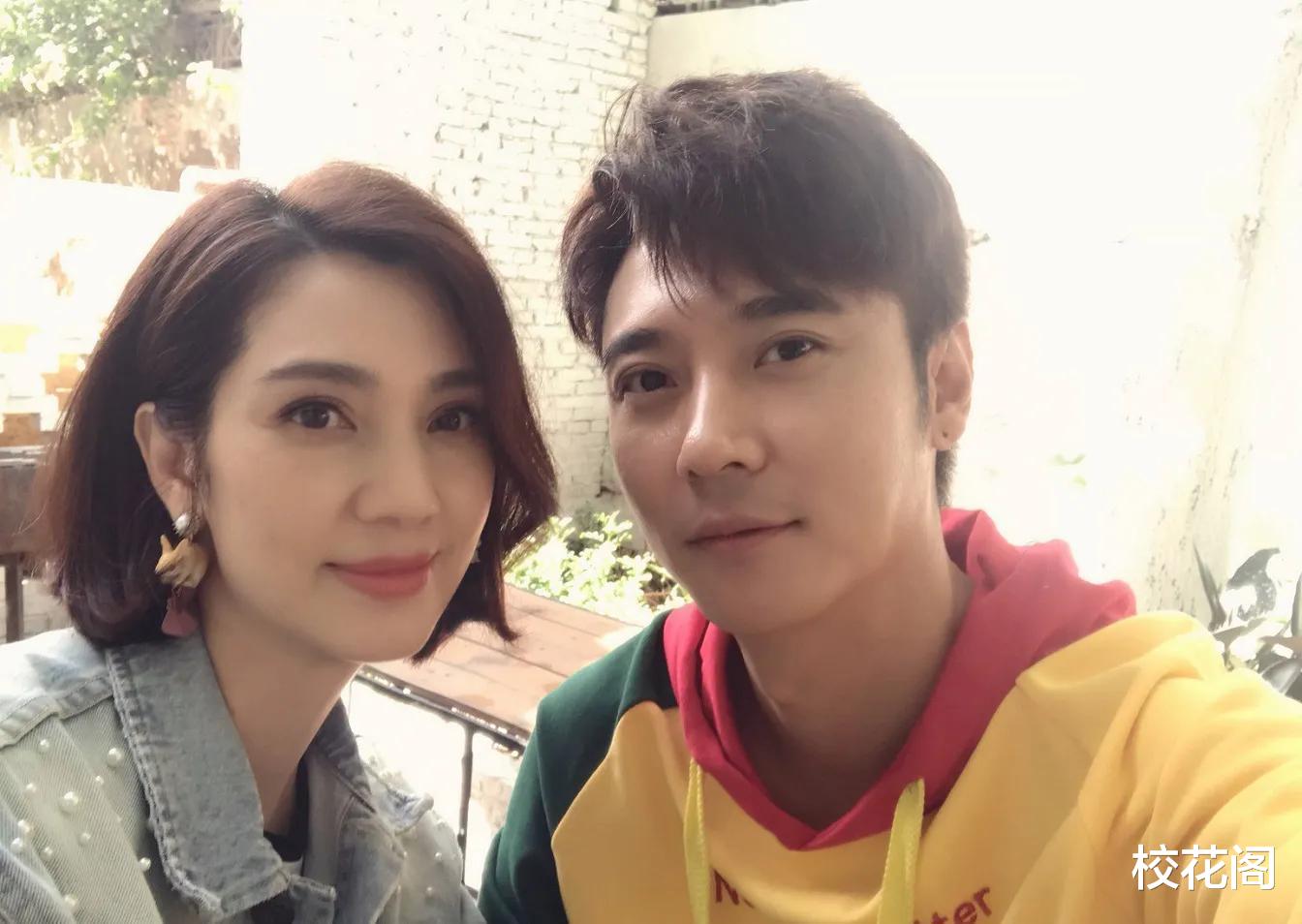 洪欣|张丹峰毕滢戴同款手链吃烧烤,网传洪欣执意分手真因与孩子有关