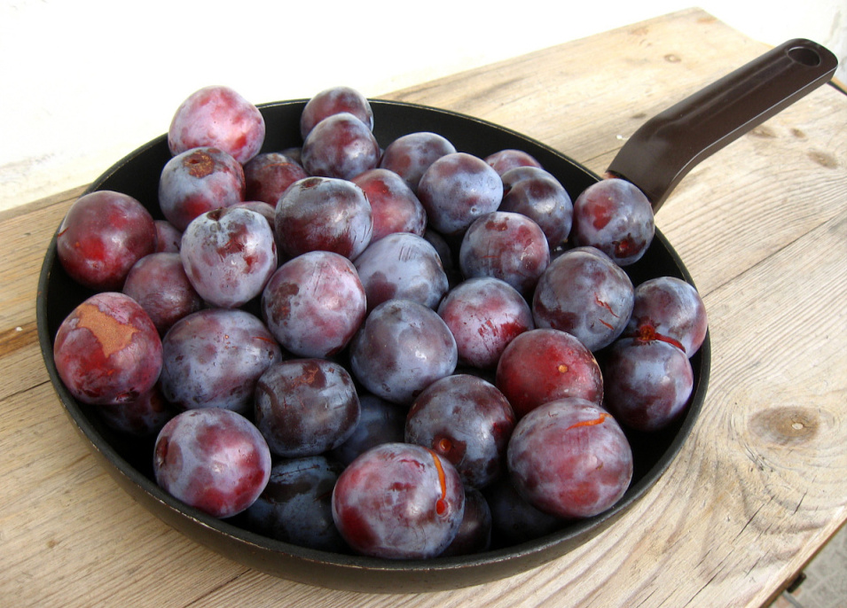 4种水果被称为“通便果”,便秘的人经常吃,润肠通便还补充营养