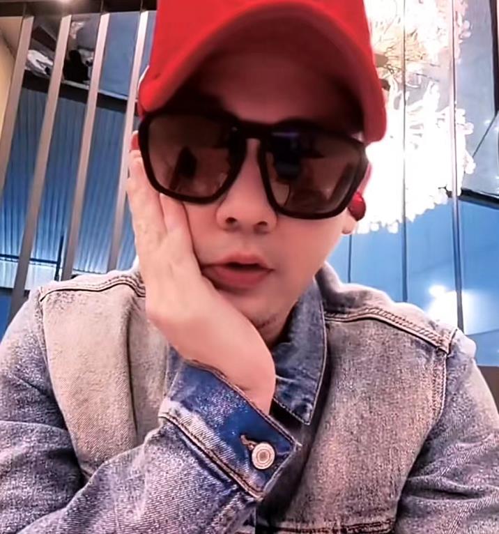 张丹峰|洪欣前男友近照曝光！神似张丹峰45岁仍未婚，曾将张镐濂视如己出