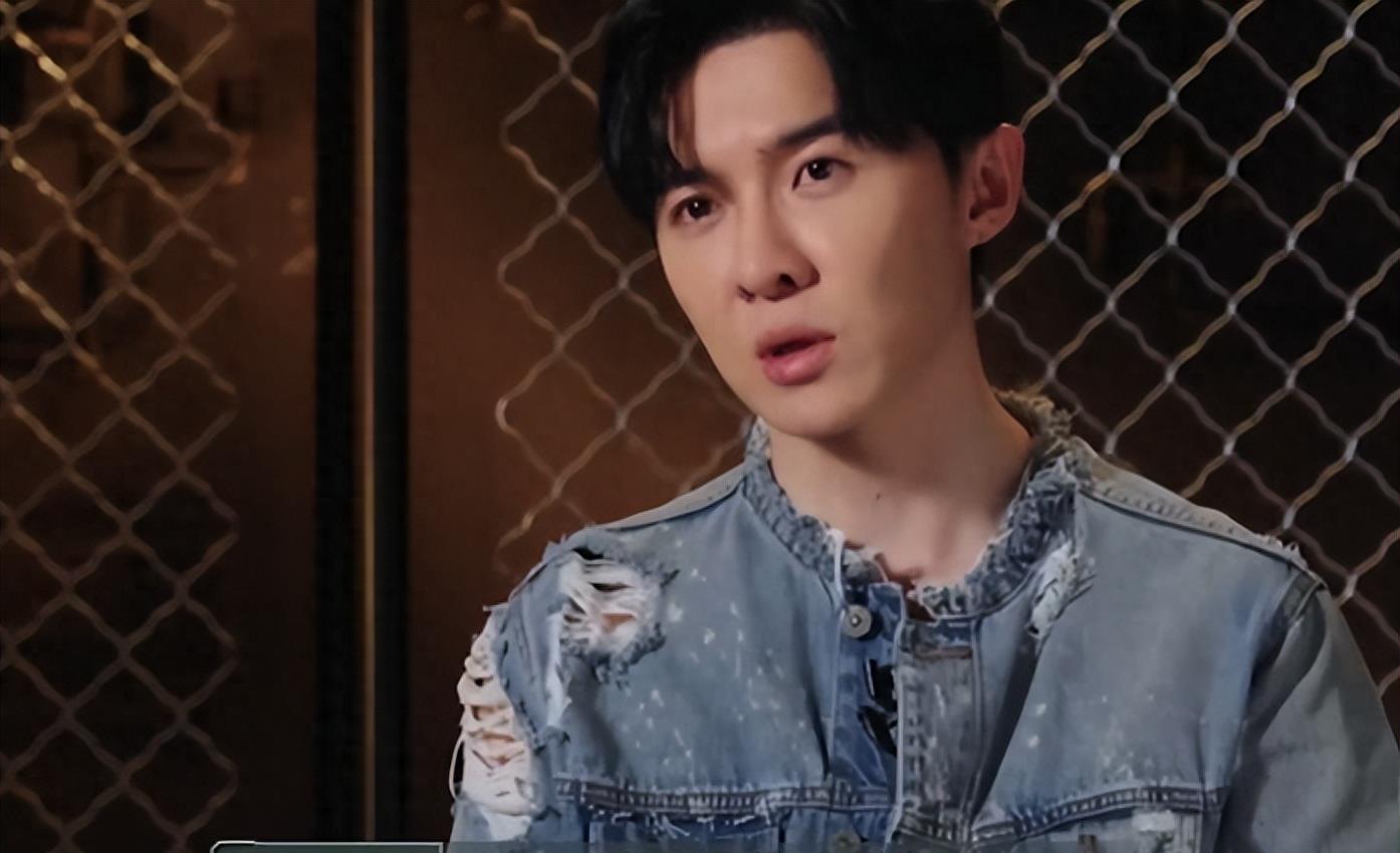 心狠的唐禹哲告诉观众，在《披荆斩棘》想生存，抱团是最有没用的