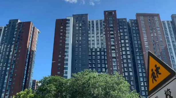 教师|中小学教师经常招聘还是缺人,面对轮岗制难题,学生有话要说