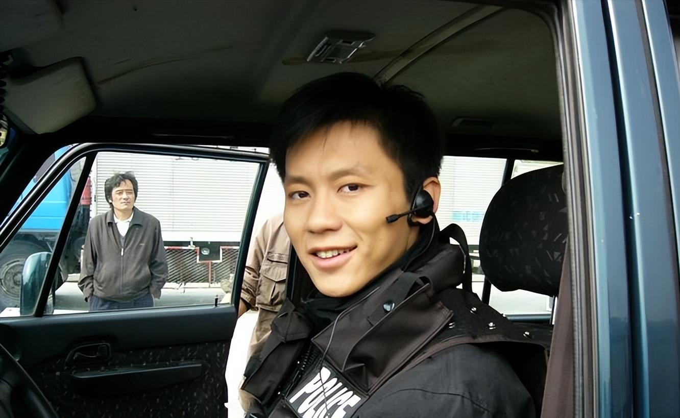 冯小刚怒骂李晨“滚出娱乐圈”,李晨霸气回怼让冯小刚瞬间哑口无言