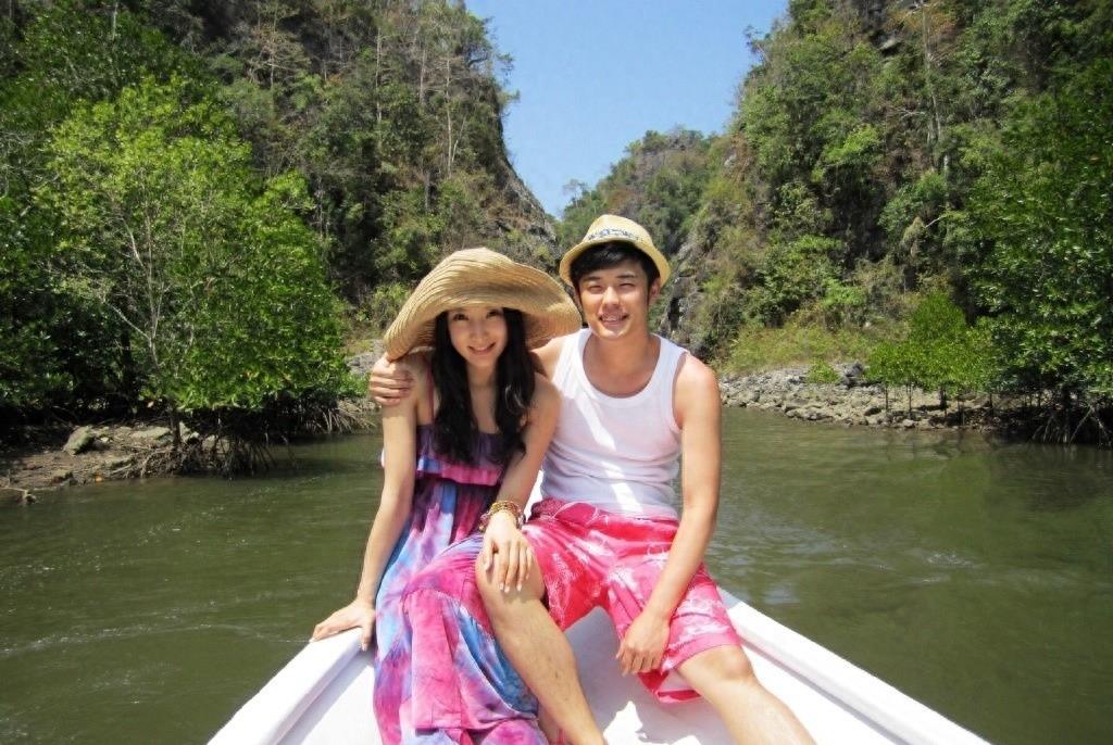 陈赫一家4口被偶遇，穿5000元T恤太壕气，39岁的张子萱年轻漂亮！