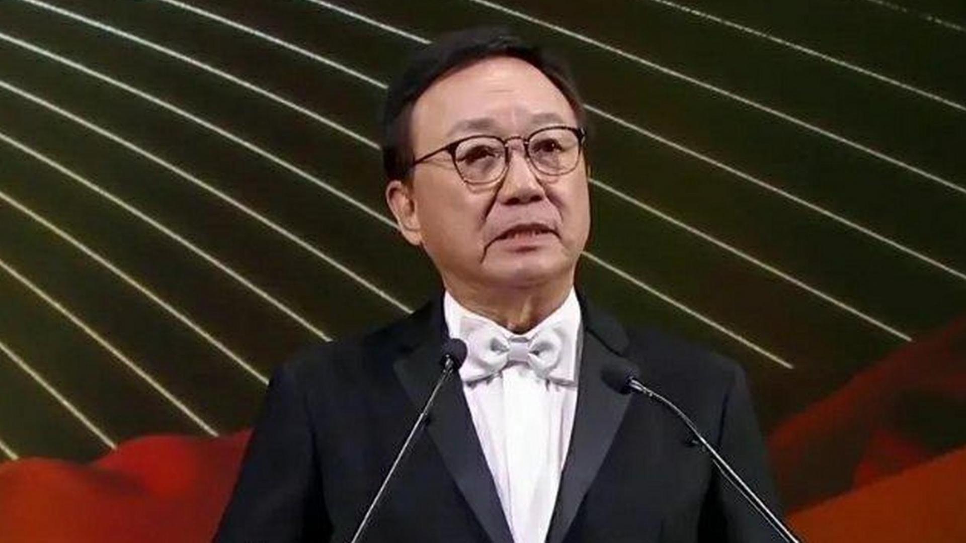 许冠文：风靡49年的“喜剧之王”，盛名背后却有着难以释怀的悲痛