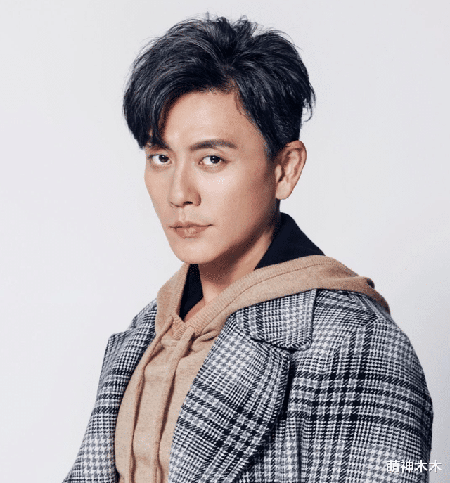 42岁黄宗泽被曝结婚生子,老婆是女星万籽麟,网友纷纷祝福