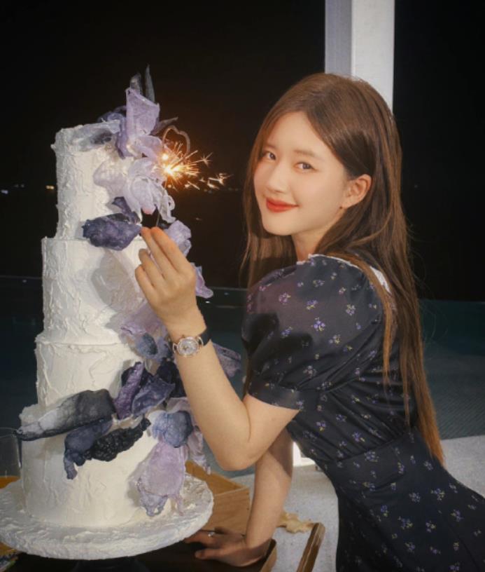 赵露思|陈知易“预言”赵露思，易卷入三角关系最多还有2年，有2点已成真