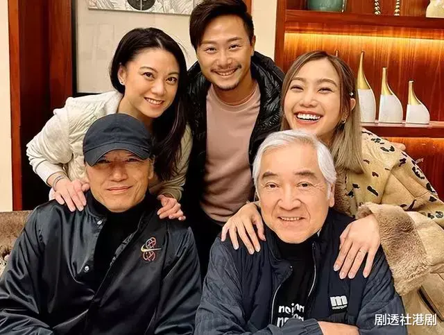 秦沛|77岁香港知名老戏骨定居加拿大,被网友偶遇精神状态很好