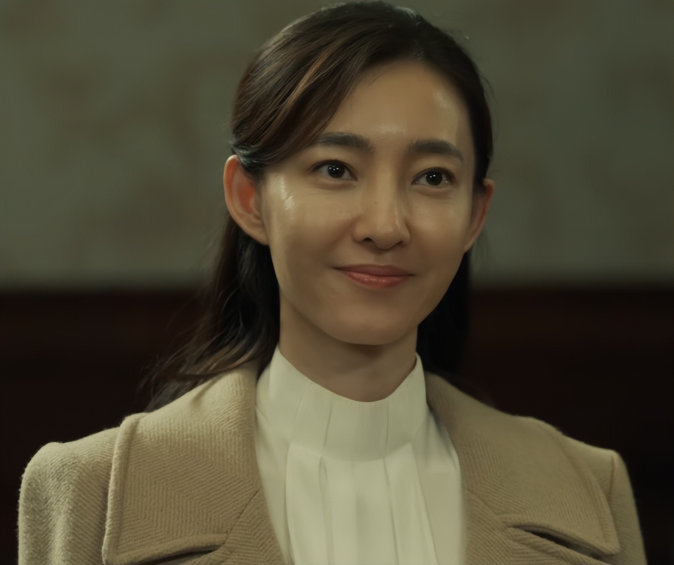 《无间》:出场就把男五号看呆,这才是谍战剧女特工该有的颜值 - 娱乐