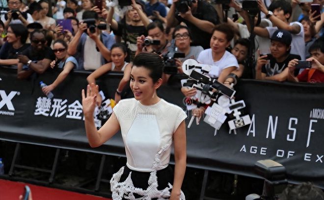 花旦李冰冰得绝症,没有人敢接触,正常生活不了,健康有多重要?