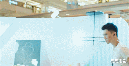 连网大底线都能跌穿,谢天华的新片给我看笑了,2023年还有这种片