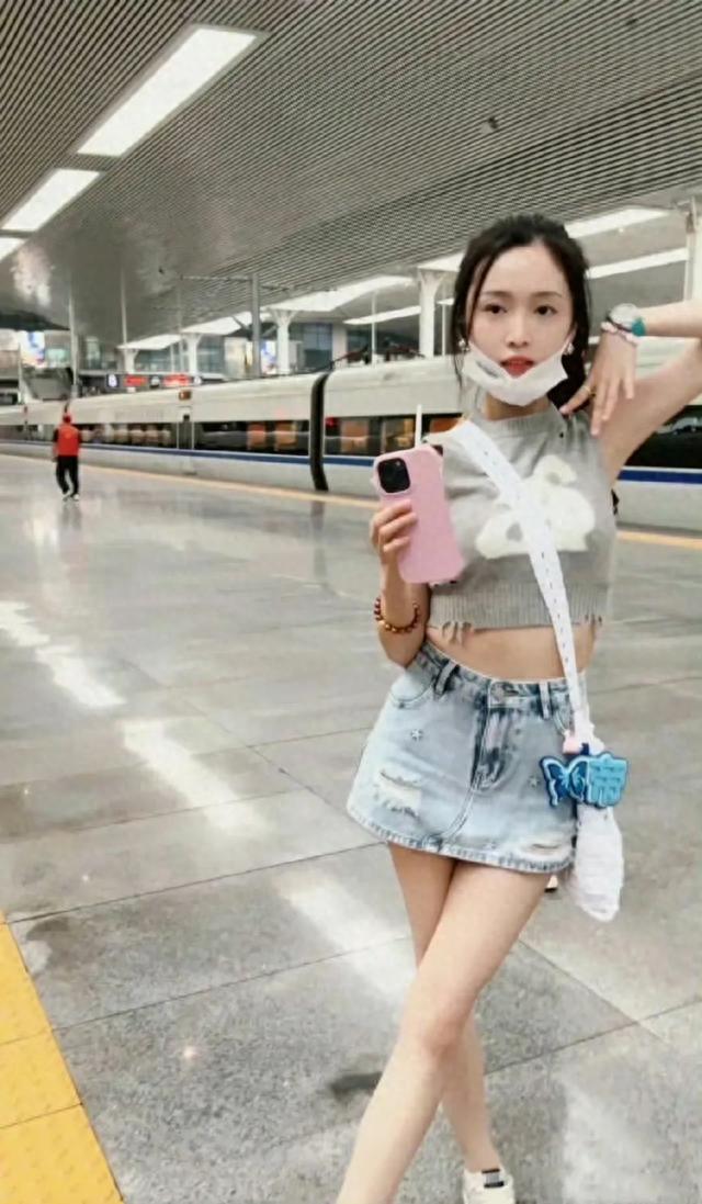 吴宣仪 穿搭风格遭营销号吐槽，引本尊怒怼“管的真宽”