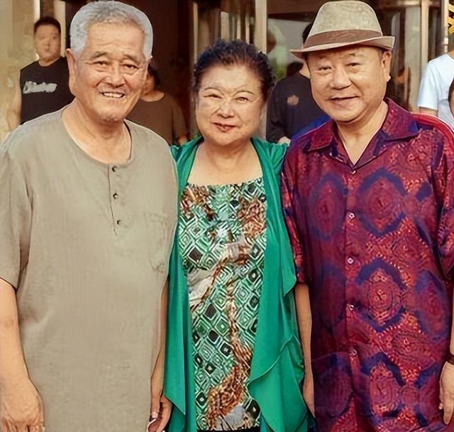 高秀敏|回溯赵本山、高秀敏的恩怨始末，称霸春晚的黄金搭档为何走向决裂