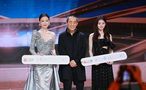 原形毕露!狐狸老了才是“老狐狸”,73岁的张艺谋“小心思”太多