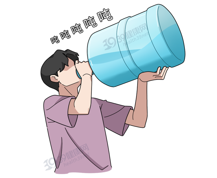 早上空腹喝水，比不吃早餐危害还大？劝告：2种水，不建议空腹喝