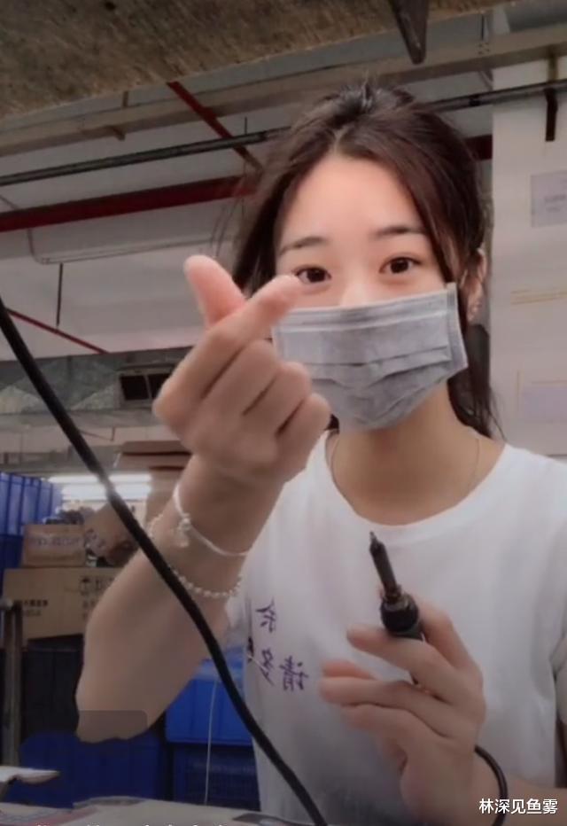 啃老|如果我没有上过大学，就可以心安理得去工厂打螺丝， 去餐厅端盘子