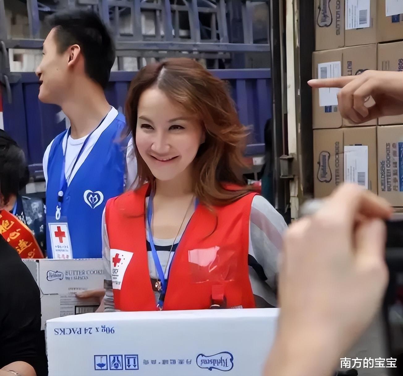 李玟|李玟生前9分钟的哭诉,扯掉了选秀节目最后一块“遮羞布”!