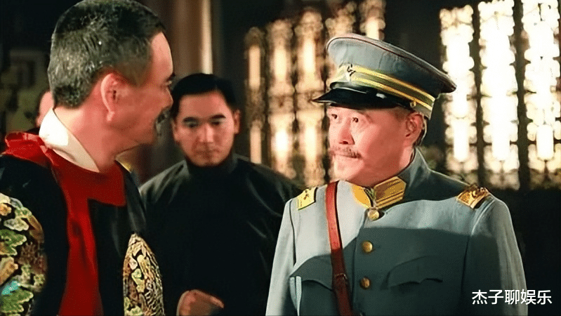 面对赵本山调侃,周润发17字回应语出惊人,冯小刚真该向他学学