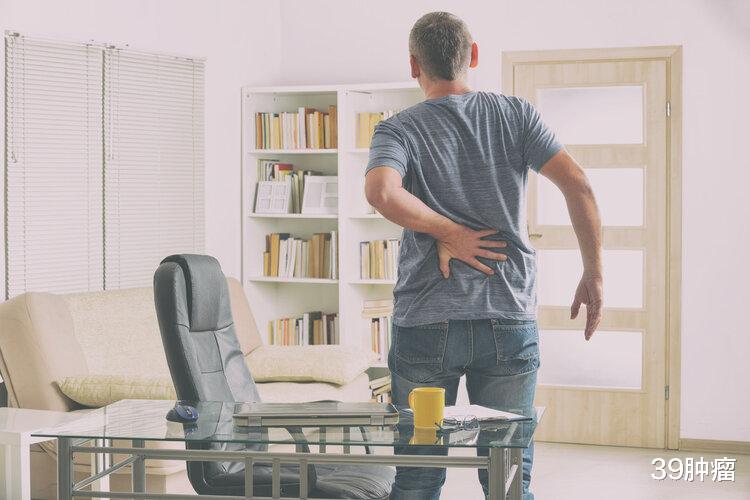 腰椎间盘突出|有一种腰痛是癌症的信号，很多人发现就是晚期，腰痛的人要注意了