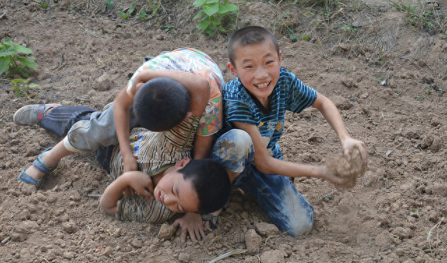 同学58岁就生病去世，参加完他的葬礼后，我狠心断掉了儿子的月供