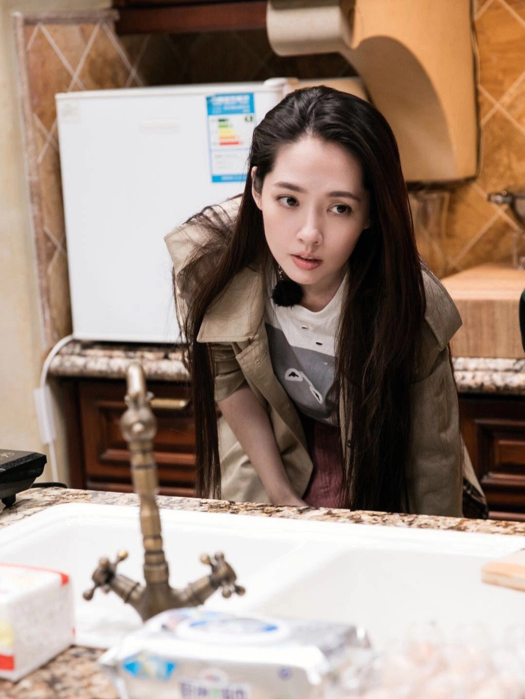 39岁郭碧婷近况认不出!脸型变圆身材发福,撞脸向太福气满满