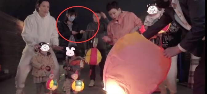 郭碧婷|郭碧婷和向佐共度元宵节,豪宅内放烟花孔明灯,公婆照顾孩子们
