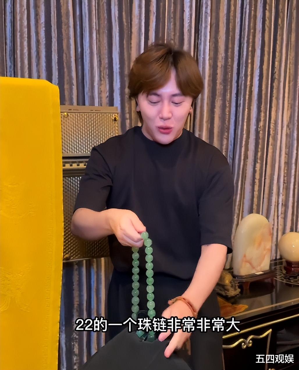 王红权|神壕！王红权星晒稀世珠宝，化一次妆花费高达数万，董璇惊喜出镜