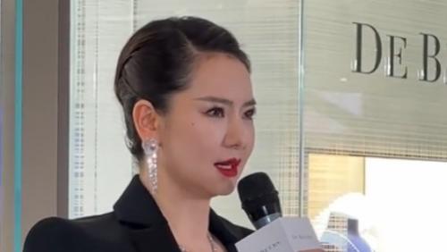 戚薇|戚薇现身活动，身材发福依旧自信，幸福称出门前李承铉会帮戴钻戒