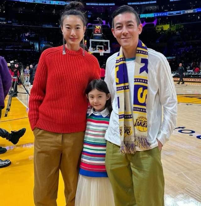 大美人预定!陈冠希6岁女儿头骨优越,妈妈的轮廓爸爸的五官,简直绝杀