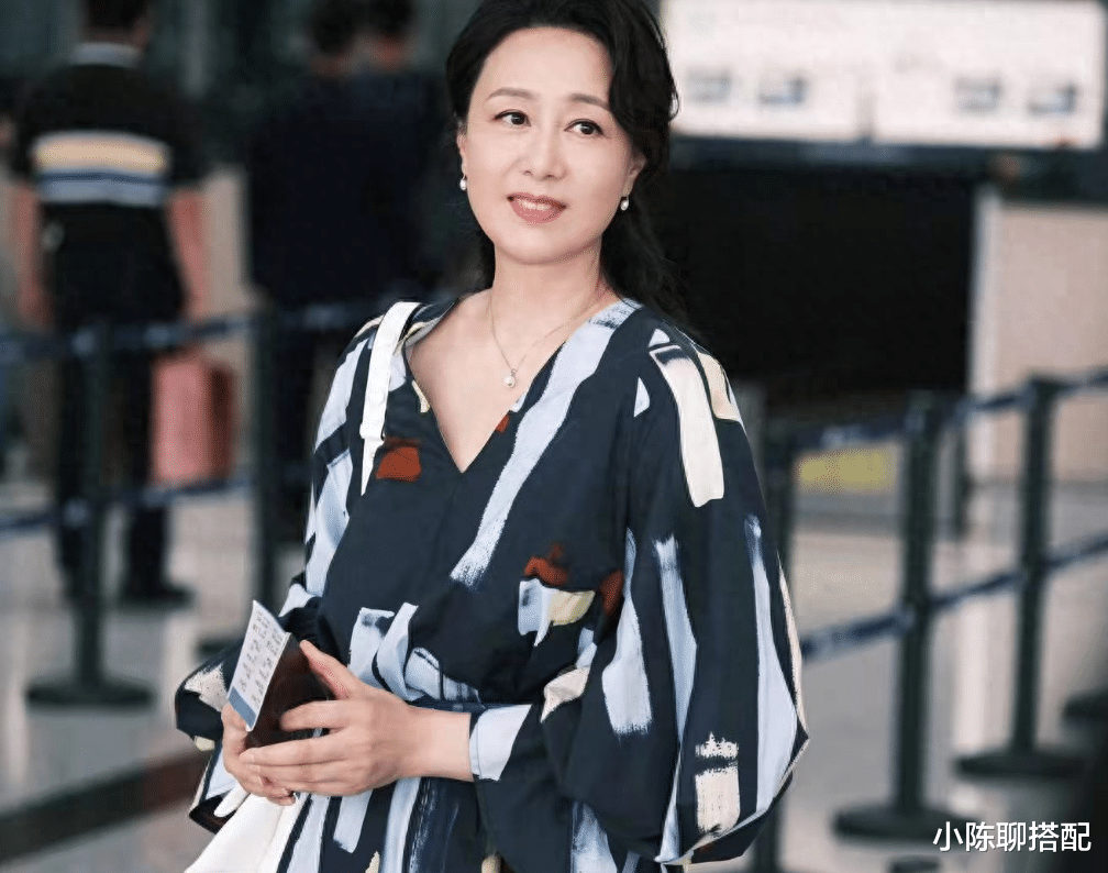 名媛脸老了之后都会变成吴玉芳？中年女人高雅大方的关键在这