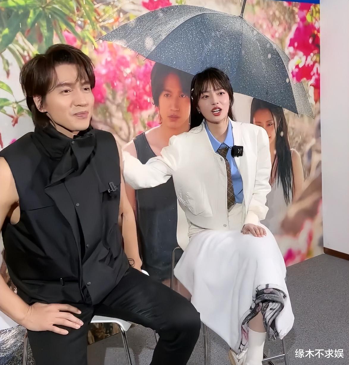 言承旭|46岁言承旭扫楼生图被嘲：皮肤粗糙、脸型诡异，被质疑医美！