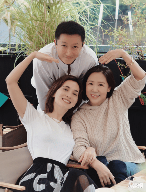 卢靖姗产女1年身材还未恢复，生图胯宽腿粗，真实身材赢网友称赞