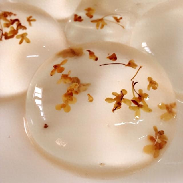 冰粉|中国人“吃到吐”的民间小吃，在国外成奢侈品，还起了个洋名字？