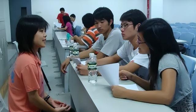 大学生|几千家国企、央企开启春招，毕业生却表情淡定，连报名资格都不够