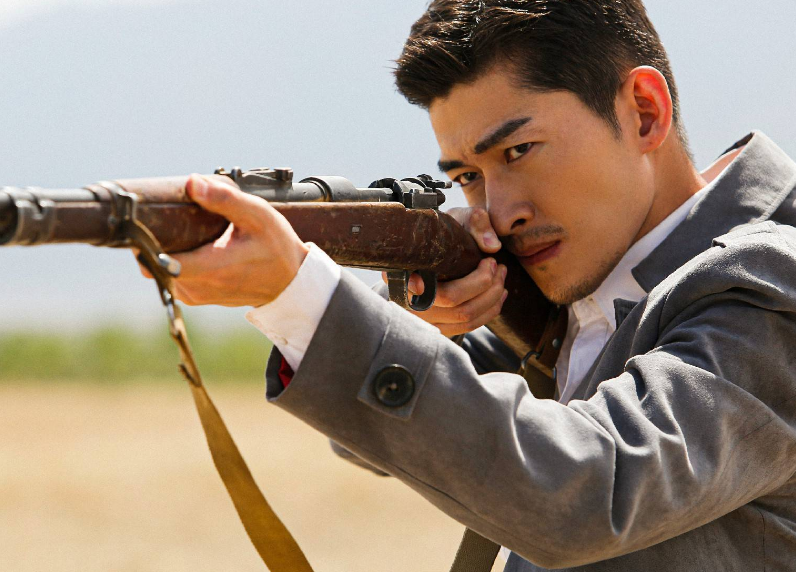 收手吧刘晓庆!别再折磨观众眼睛了,70岁演“少女”雷人又无脑