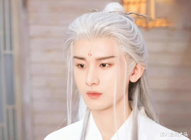 泰国评“中国十大古装美男”，杨洋第三，肖战上榜，第一让人意外！