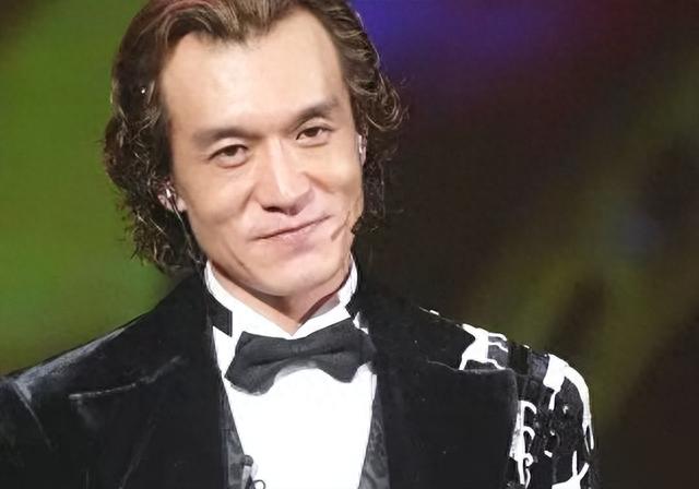 时隔5年李咏死因被揭开，妻子哈文道破真相，遗体为何不运回国？