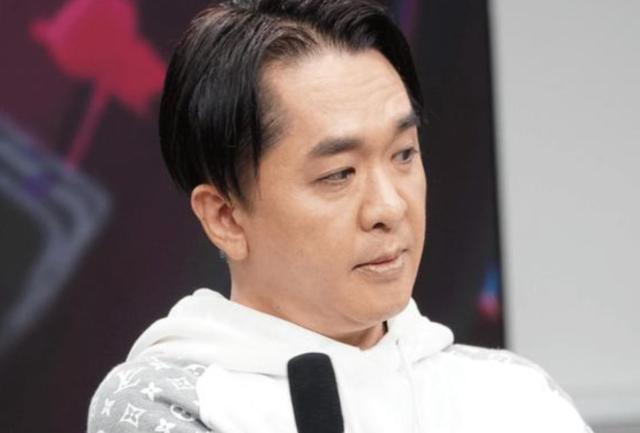 邓兆尊:三女共侍我,每人每月拿50万工资,每周还有一天休息时间